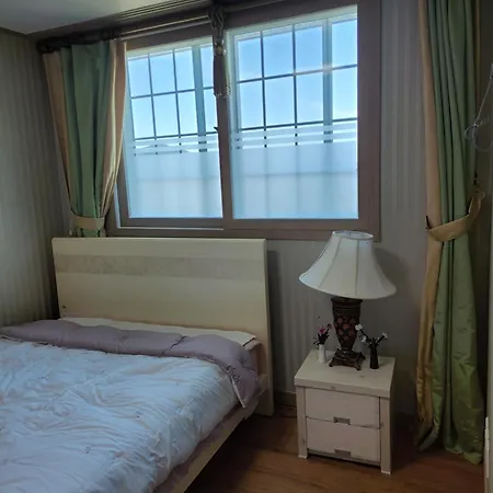 Capri Hakdong Pension Geoje Exterior photo
